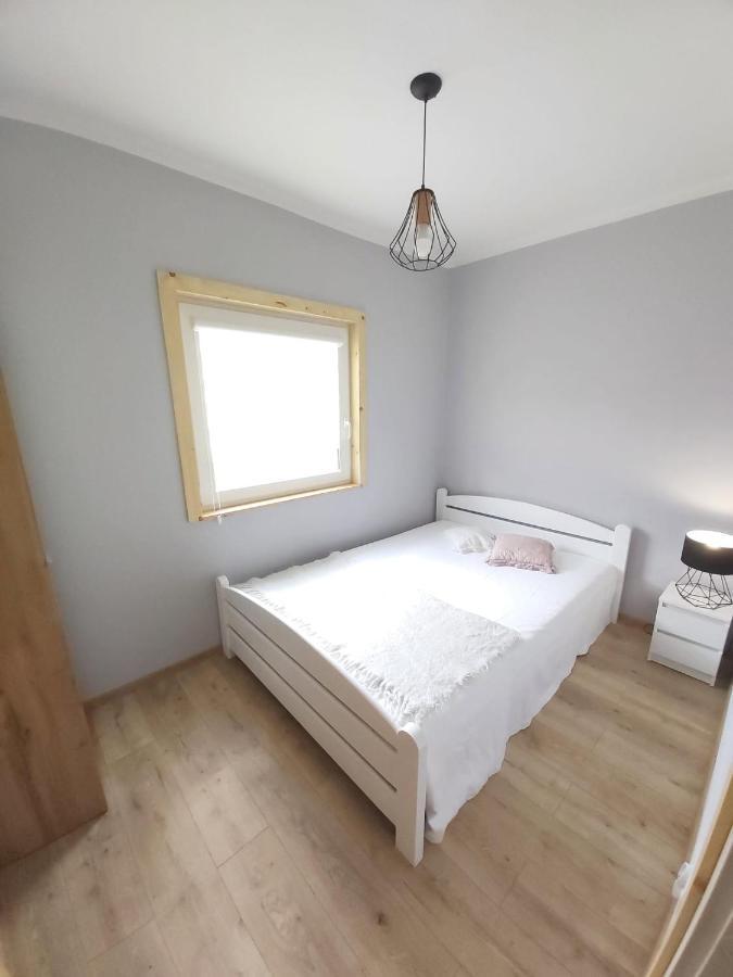 Appartement Bieszczadzkie Pola à Wańkowa Extérieur photo